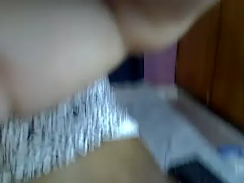 Queen petite  online show from November 21, 2025, 7:01 pm