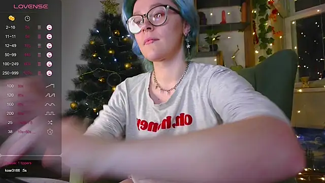 Snapshot of alisahug chatting on December 11, 2024, 7:03 pm alisahug online show from December 11, 2024, 7:03 pm