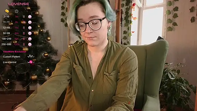 Snapshot of alisahug chatting on December 13, 2024, 9:13 am alisahug online show from December 13, 2024, 9:13 am