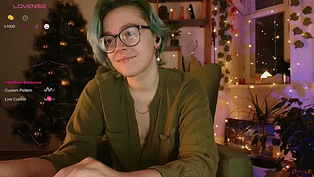 Snapshot of alisahug chatting on December 13, 2024, 12:17 pm alisahug online show from December 13, 2024, 12:17 pm