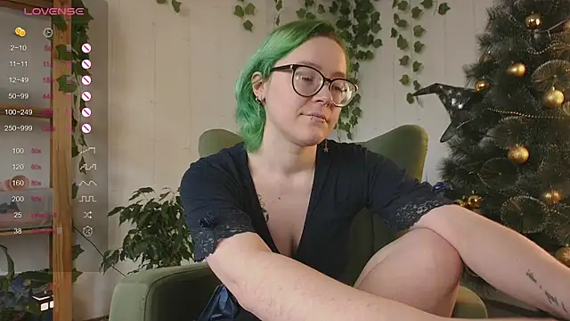 Snapshot of alisahug chatting on January 10, 2025, 7:57 am alisahug online show from January 10, 2025, 7:57 am