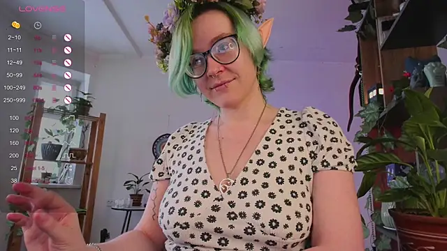 Snapshot of alisahug chatting on January 27, 2025, 10:38 am alisahug online show from January 27, 2025, 10:38 am