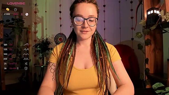 Snapshot of alisahug chatting on February 12, 2025, 1:06 pm alisahug online show from February 12, 2025, 1:06 pm
