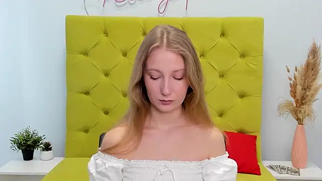 LolaWilsons online show from March 24, 2026, 8:08 am