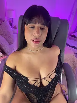 AshleyFerrer online show from October 10, 2025, 1:43 pm