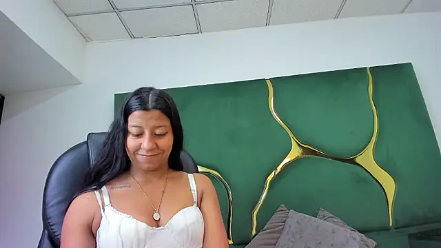 VaneLin18 online show from January 10, 2026, 12:12 am