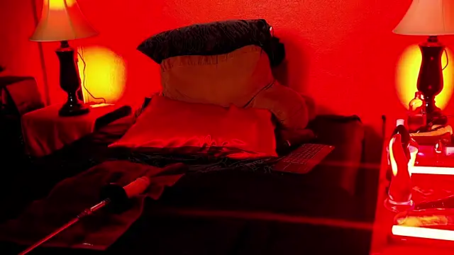 JenniferCD online show from November 22, 2025, 7:13 pm