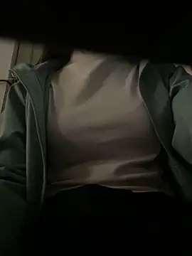 Tuongvy05 online show from February 3, 2026, 12:53 am