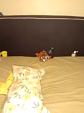 Snapshot of Queen-sluty2 chatting on January 29, 2025, 7:11 pm Queen-sluty2 online show from January 29, 2025, 7:11 pm