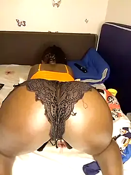 Snapshot of Queen-sluty2 chatting on March 10, 2025, 8:23 pm Queen-sluty2 online show from March 10, 2025, 8:23 pm