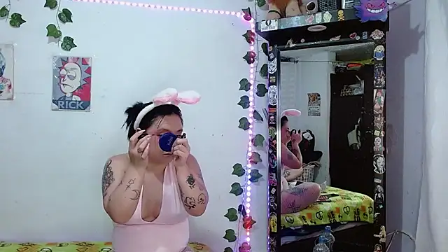 Snapshot of the_lesbian_game chatting on October 28, 2025, 2:48 am the lesbian game online show from October 28, 2025, 2:48 am