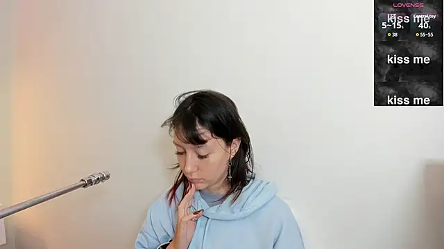 lizzy davis 1 online show from October 30, 2025, 4:03 am