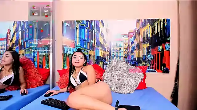 Snapshot of CristalLoren chatting on March 22, 2025, 8:59 pm CristalLoren online show from March 22, 2025, 8:59 pm
