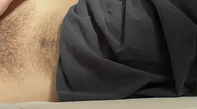 Snapshot of YoungHairyBi chatting on February 12, 2025, 11:18 am YoungHairyBi online show from February 12, 2025, 11:18 am