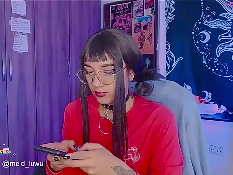 melissahowl online show from November 26, 2025, 2:40 pm