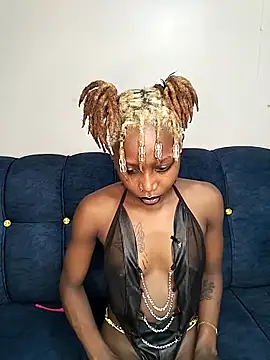 Snapshot of Sexyvyee_ chatting on March 18, 2025, 6:37 pm Sexyvyee online show from March 18, 2025, 6:37 pm