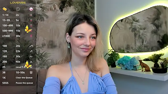 pretty little thing online show from January 13, 2025, 11:49 pm