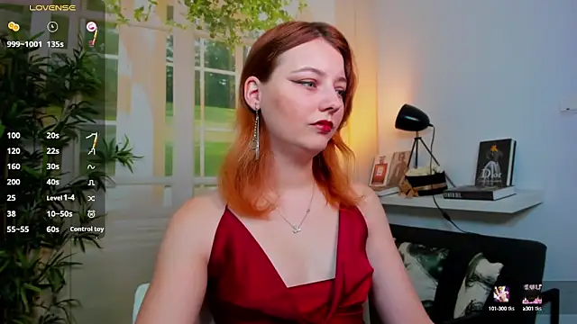 pretty little thing online show from October 13, 2025, 2:50 pm