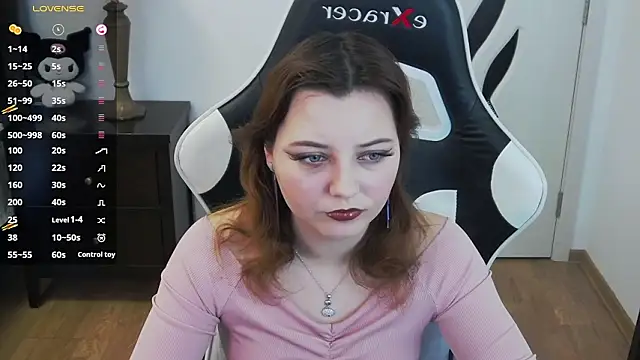 pretty little thing online show from February 17, 2026, 5:08 pm