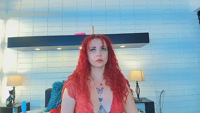 Snapshot of HannaBrave chatting on March 18, 2025, 5:42 pm HannaBrave online show from March 18, 2025, 5:42 pm