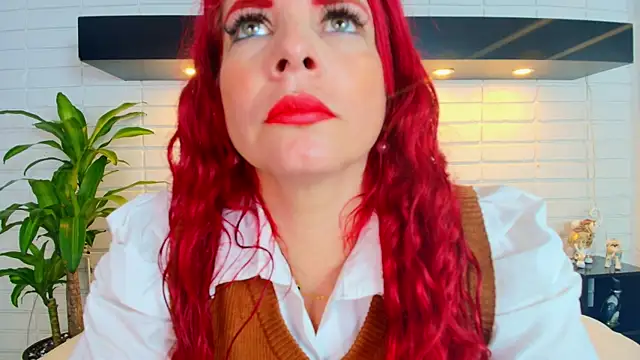 HannaBrave online show from October 30, 2025, 12:06 pm