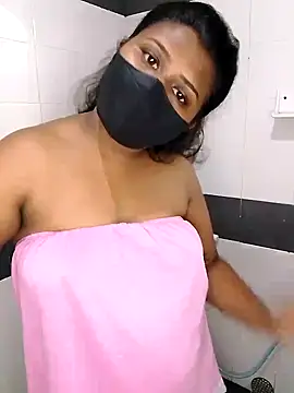 Snapshot of Sexy--queen1 chatting on February 17, 2025, 10:40 am Sexy--queen1 online show from February 17, 2025, 10:40 am