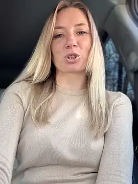 Crazy-Rosa online show from November 12, 2025, 8:37 am