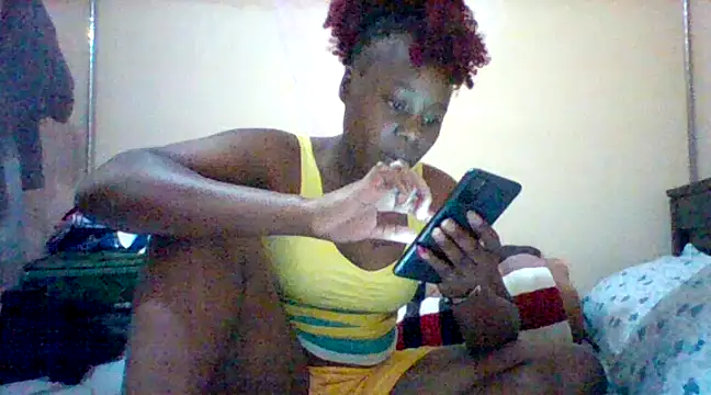 Snapshot of EBONYVANILLA02 chatting on February 6, 2025, 11:32 am EBONYVANILLA02 online show from February 6, 2025, 11:32 am