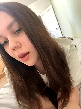 Marylallka5 online show from October 19, 2025, 9:32 am