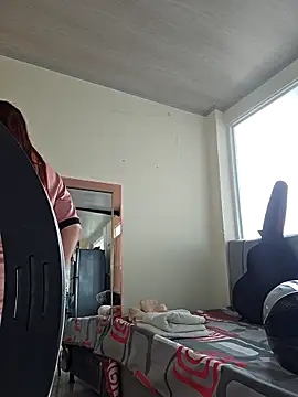 valery mora online show from September 29, 2025, 4:34 pm