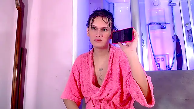 Snapshot of sexy-luna-star-ts chatting on October 1, 2025, 11:22 pm sexy-luna-star-ts online show from October 1, 2025, 11:22 pm