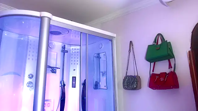 Snapshot of sexy-luna-star-ts chatting on November 6, 2025, 10:43 pm sexy-luna-star-ts online show from November 6, 2025, 10:43 pm