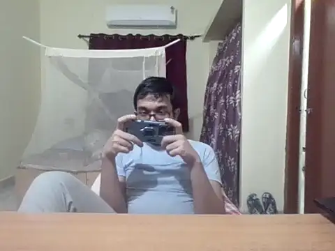 THE NAKED BOY online show from October 8, 2025, 12:58 pm