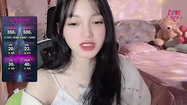 Snapshot of ___Nari___ chatting on January 8, 2025, 11:19 pm Nari online show from January 8, 2025, 11:19 pm