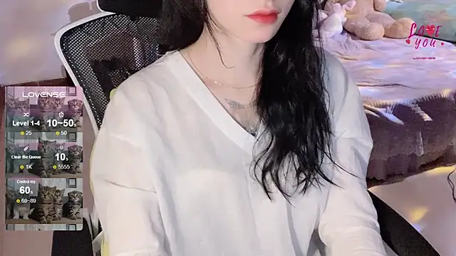 Snapshot of ___Nari___ chatting on February 13, 2025, 6:16 pm Nari online show from February 13, 2025, 6:16 pm