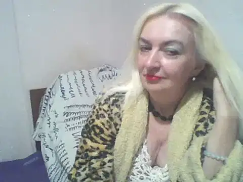 Meri798 online show from September 27, 2025, 7:52 pm