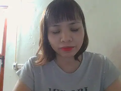 Angela-Eira online show from October 31, 2025, 8:48 am