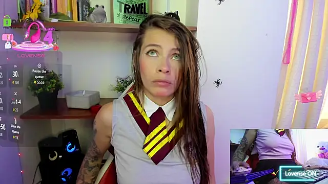 sweetlittlelisa online show from October 15, 2025, 8:20 pm