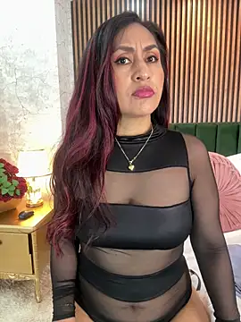 Snapshot of MonicaMoret chatting on February 20, 2026, 12:38 pm MonicaMoret online show from February 20, 2026, 12:38 pm