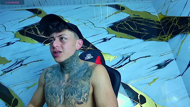 Kevin22 222 online show from March 19, 2025, 5:17 pm