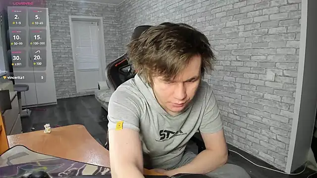 iliaskrislove online show from February 20, 2025, 1:40 pm