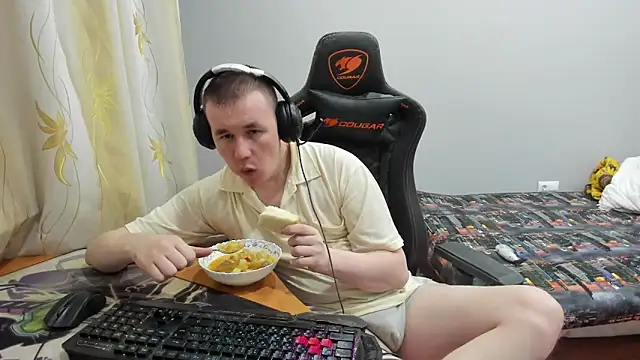 iliaskrislove online show from October 5, 2025, 5:55 pm