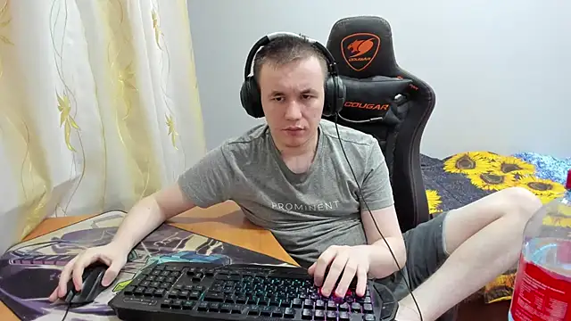 iliaskrislove online show from October 17, 2025, 4:42 pm