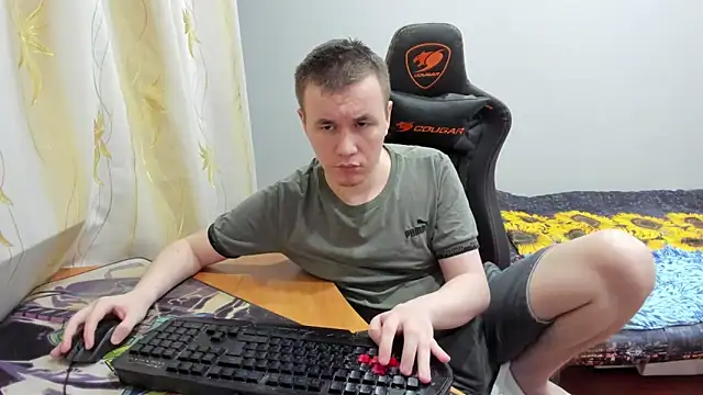 iliaskrislove online show from October 21, 2025, 9:48 pm