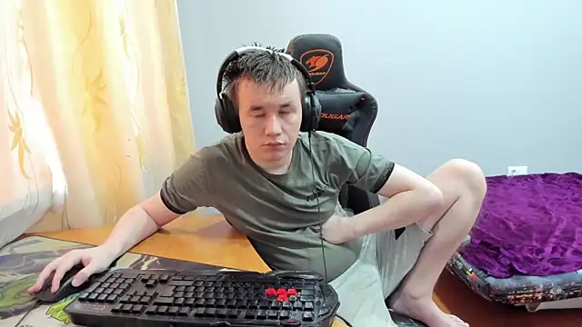 iliaskrislove online show from December 19, 2025, 6:20 am