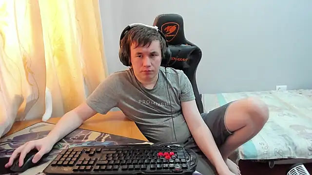 iliaskrislove online show from February 15, 2026, 7:51 am