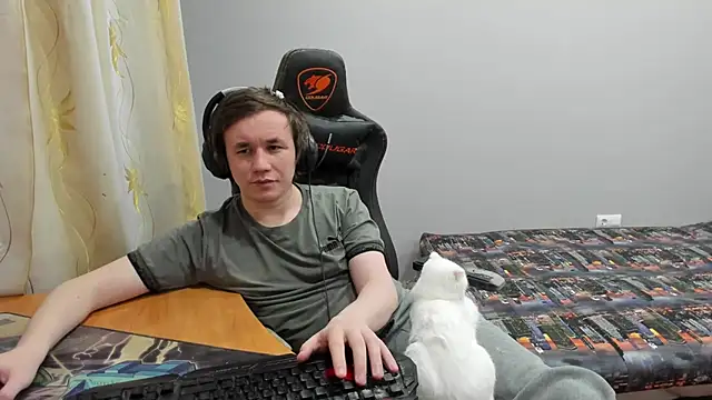 iliaskrislove online show from February 22, 2026, 5:11 pm