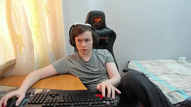 iliaskrislove online show from March 23, 2026, 1:04 pm