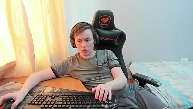 iliaskrislove online show from March 26, 2026, 7:58 am