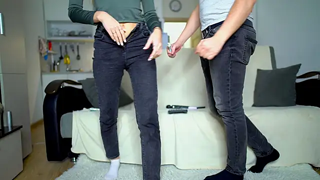 littlesweettifany online show from November 27, 2025, 12:29 pm